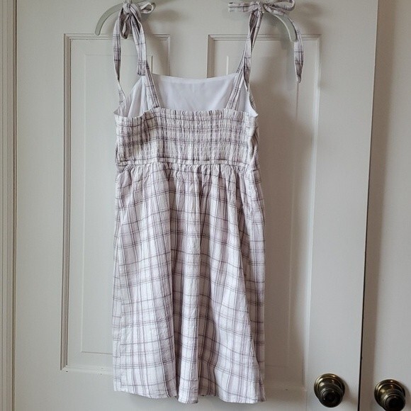 HOLLISTER PLAID COTTON SHEATH DRESS WHITE LAVENDAR ADJUSTABLE TIES SUMMER - Picture 5 of 11
